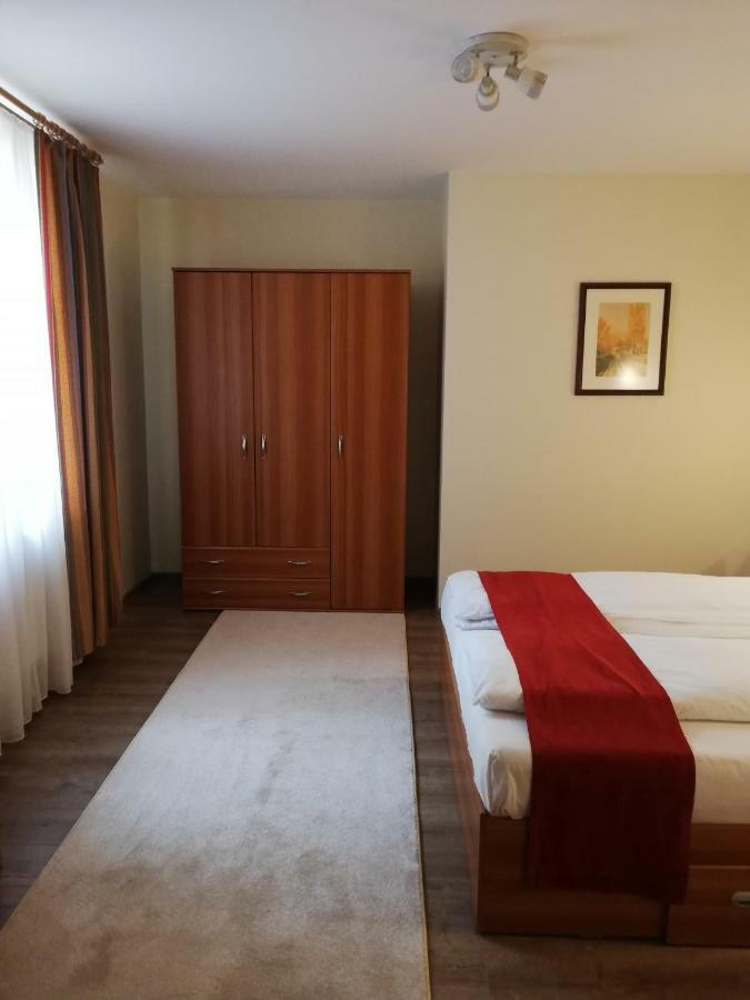 Vila Nicopole Art&Wine Braşov Esterno foto